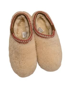 UGG Cozy Slip-On House Slippers Womens Size 8 Cream Shearling Wool Shoes Cabin